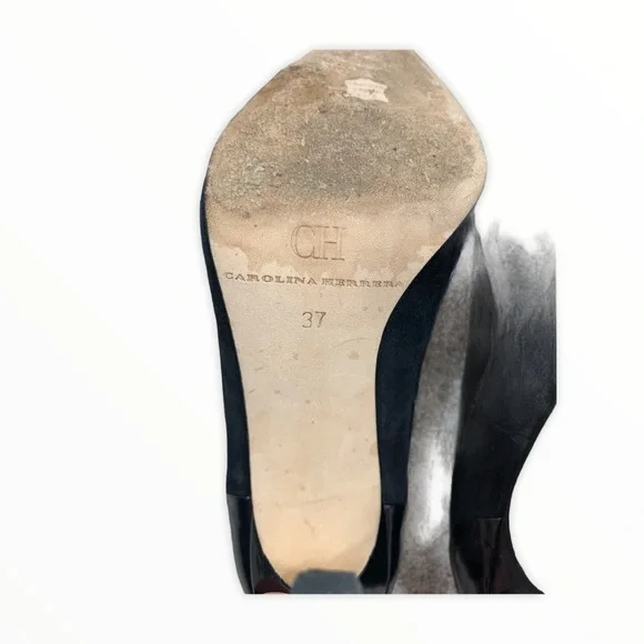 Carolina Herrera Black Suede and Satin High Heel - Picture 6 of 6